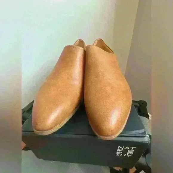 Naturalizer Carlyn Tan Slip-On Pointed Toe Bootie Size 9 Wide - Picture 4 of 9